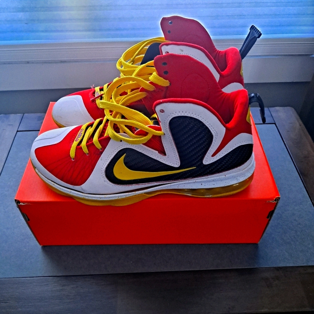 LeBron 9 EXCLUSIVE EDITIONS